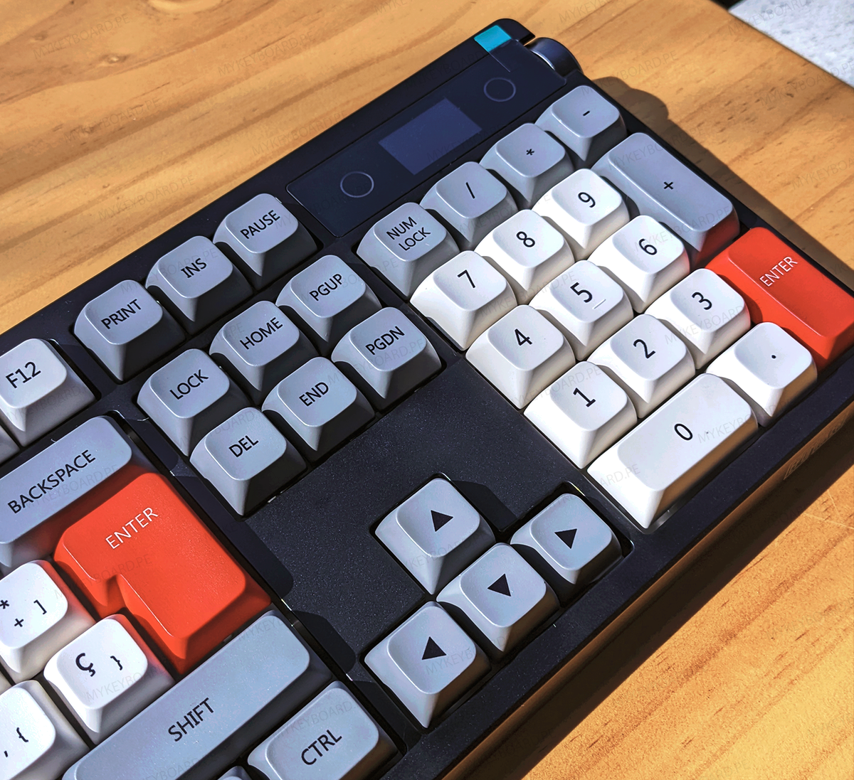 EPOMAKER TH108 PRO Custom Nintendo ISO Español