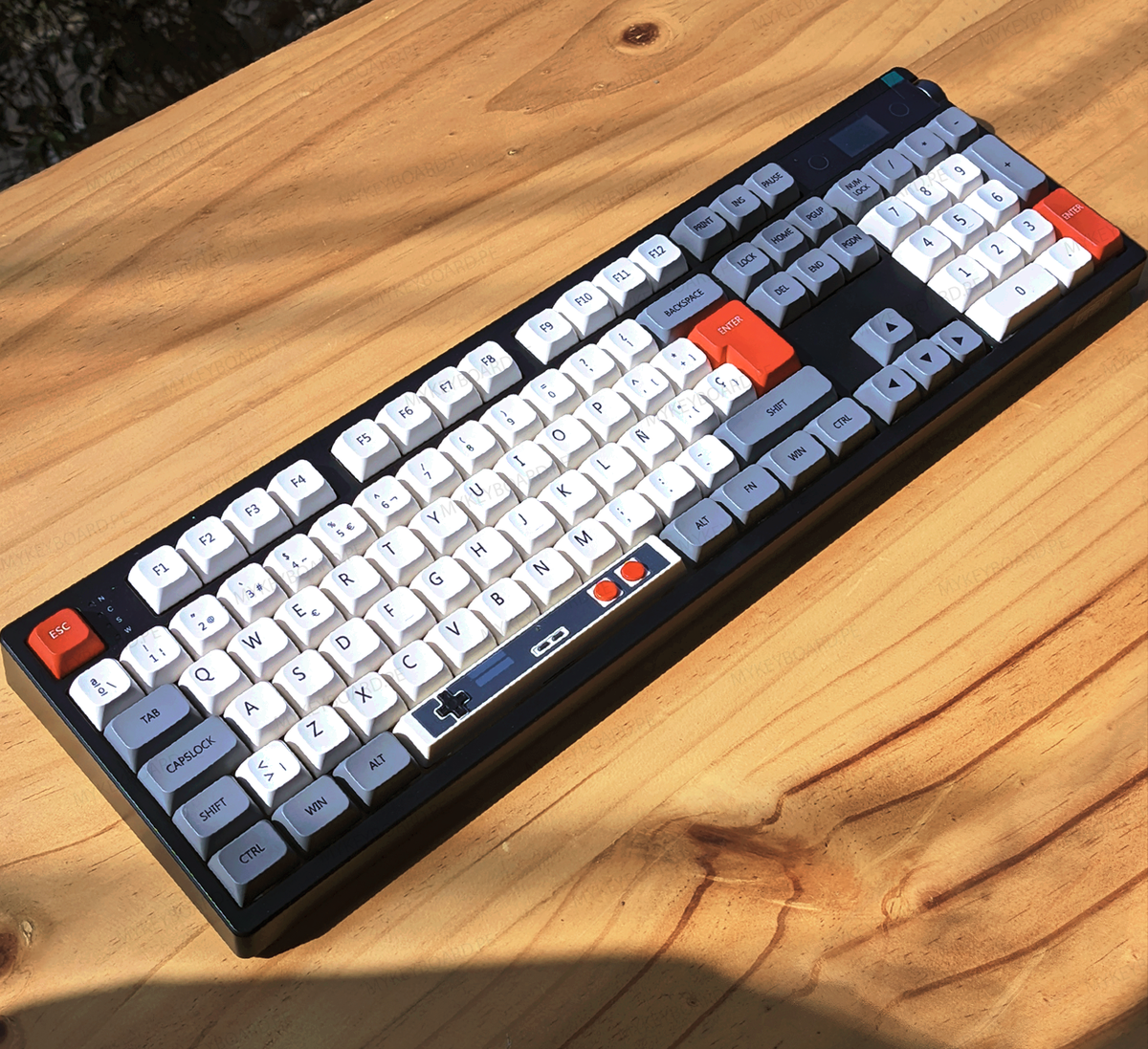 EPOMAKER TH108 PRO Custom Nintendo ISO Español