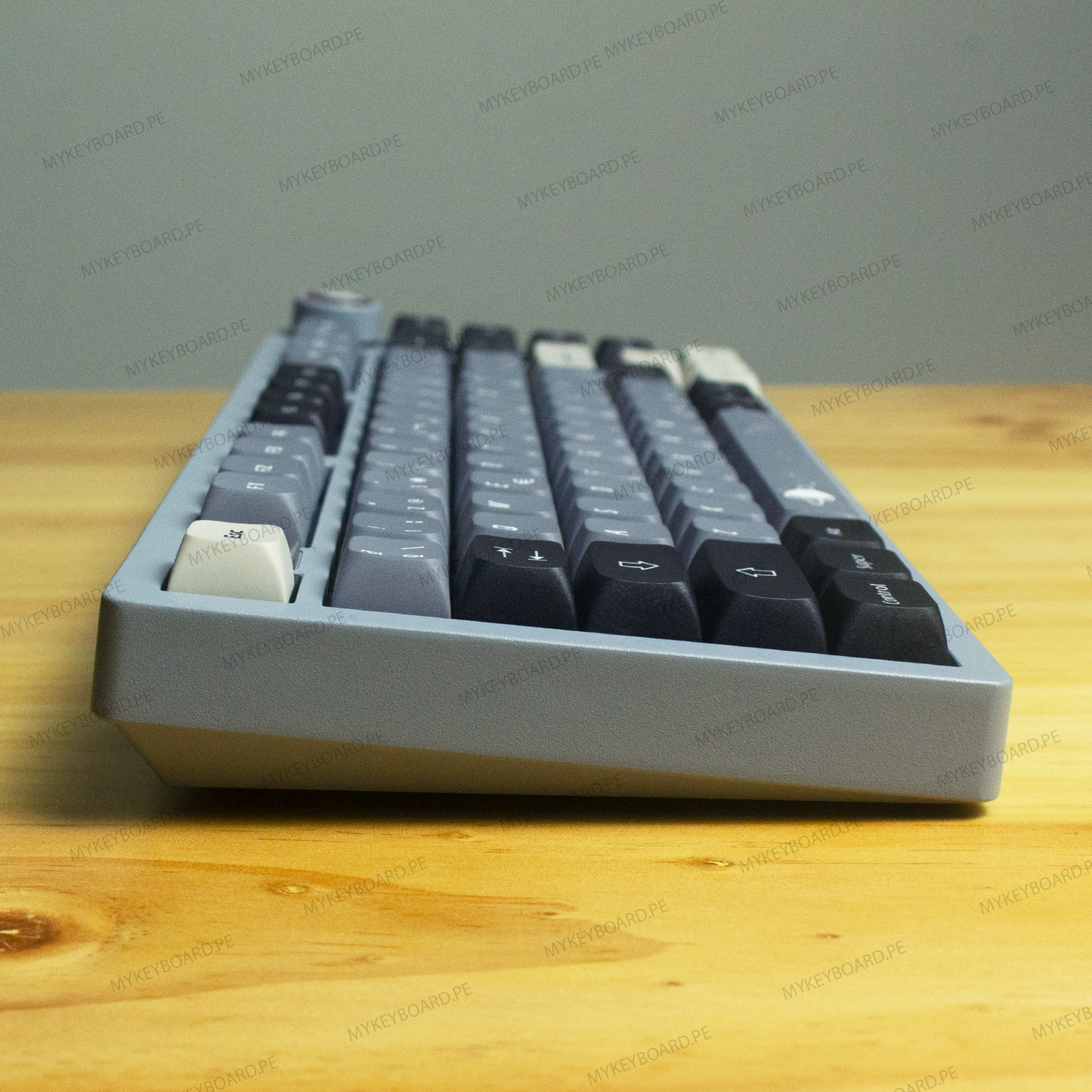 Leobog HI75 Custom Astronaut