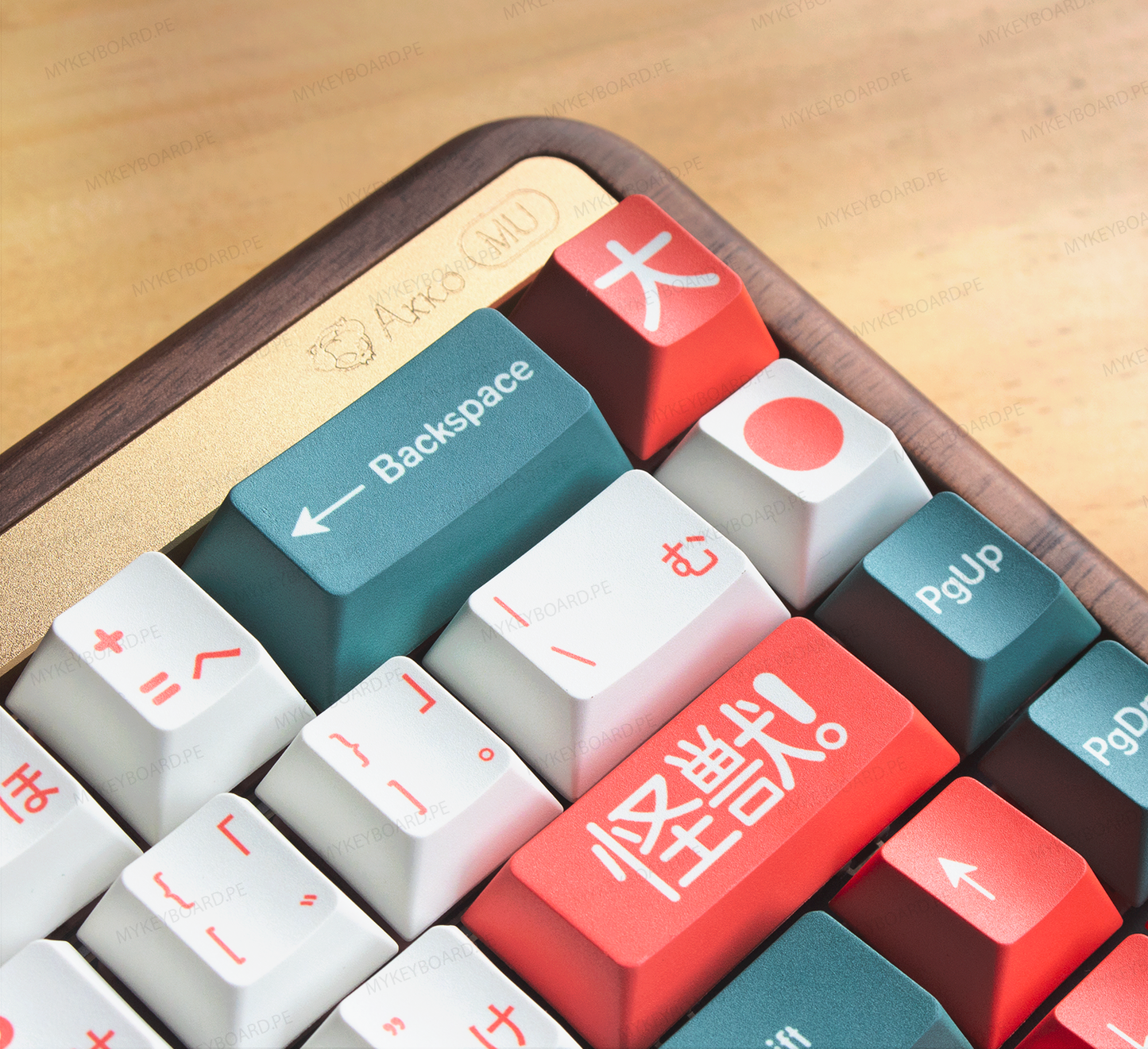 AKKO MU01 Custom Kaiju