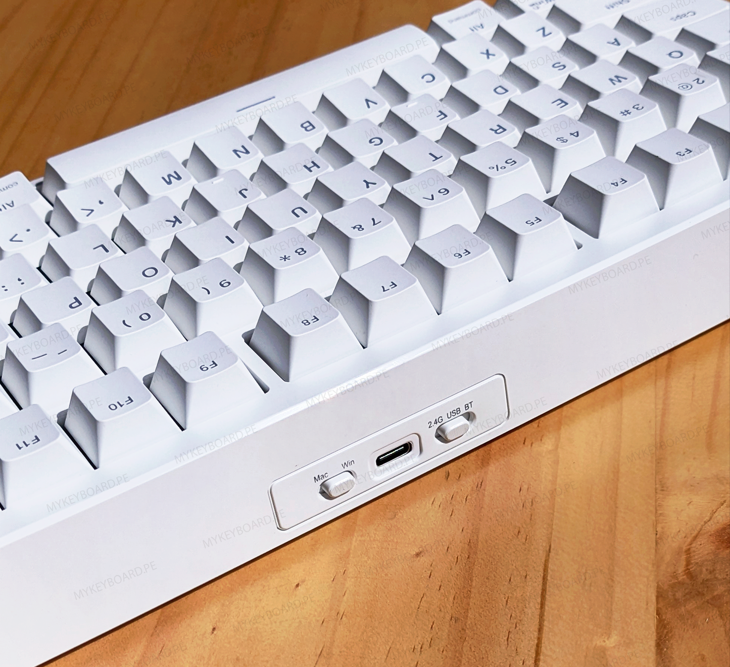 EPOMAKER G84 HE White