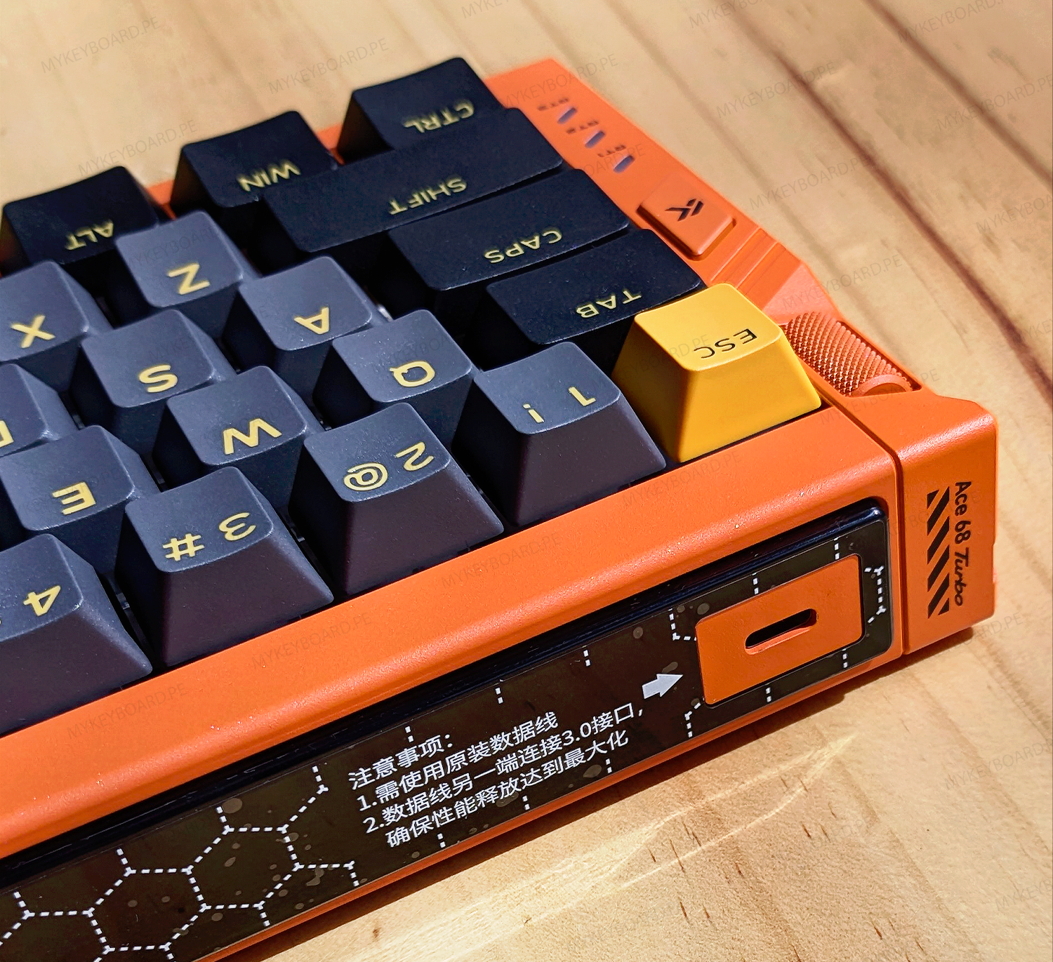 Detalle del chasis de aluminio CNC del MCHOSE Ace 68 Turbo – mykeyboard.pe