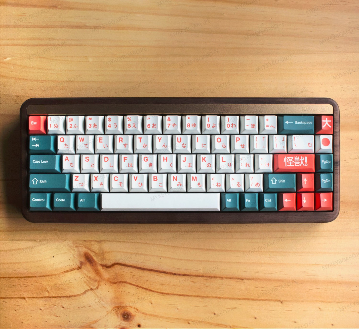 Teclado mecánico MyKeyboard Akko MU01 Kaiju con cuerpo de madera de nogal y teclas PBT perfil MOA en vista superior.