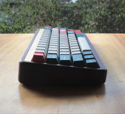 Teclado mecánico MyKeyboard AKKO MU01 Kaiju con cuerpo de madera de nogal y teclas PBT en perfil MOA