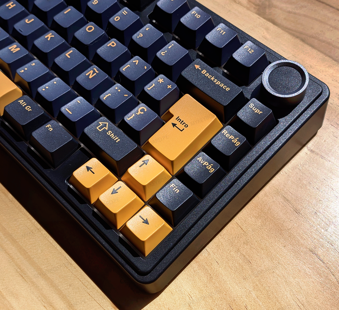 Teclado mecánico MyKeyboard EPOMAKER X AULA F75 ISO Español negro y amarillo con perilla de volumen y formato 75%