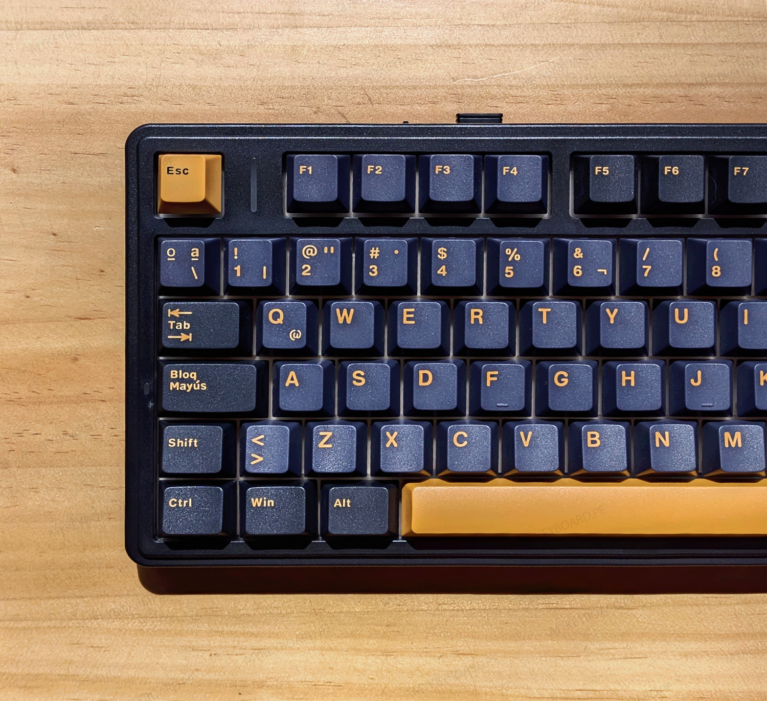Teclado mecánico MyKeyboard EPOMAKER X AULA F75 ISO Español negro y amarillo con perilla de volumen y formato 75%