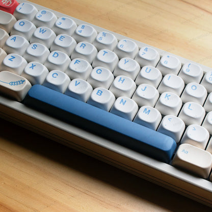 Teclado mecánico MyKeyboard EPOMAKER Createkeebs High65 V2 con keycaps Soy Milk blancas y barra espaciadora azul