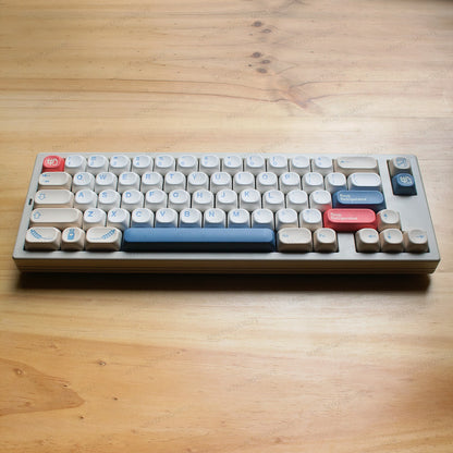 Teclado mecánico MyKeyboard EPOMAKER Createkeebs High65 V2 con teclas Soy Milk, formato 65% y diseño minimalista.