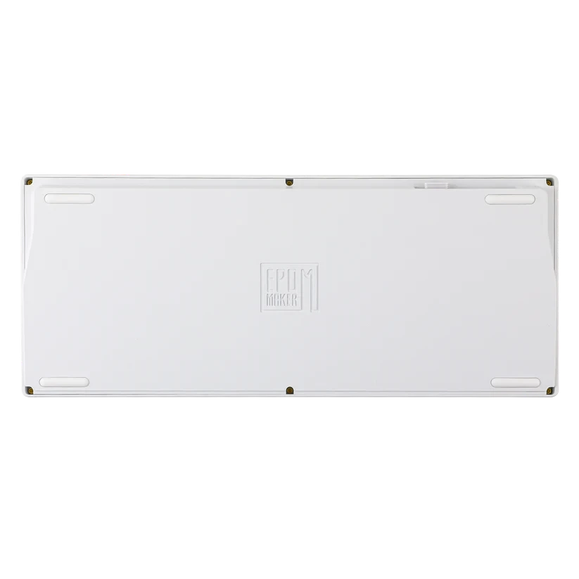 Vista inferior del teclado mecánico MyKeyboard EPOMAKER P75 en color blanco con base sólida y logotipo central