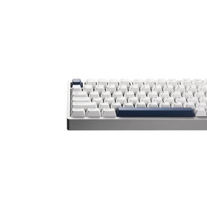 Teclado mecánico MyKeyboard Epomaker P75 formato 75% con cuerpo de aluminio blanco y teclas en blanco y azul marino