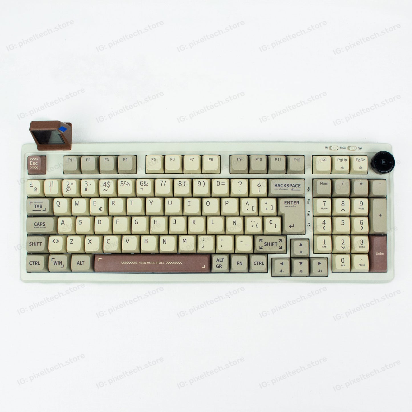 Teclado mecánico MyKeyboard EPOMAKER RT100 ISO Español retro con teclas beige y marrones y mini pantalla TV