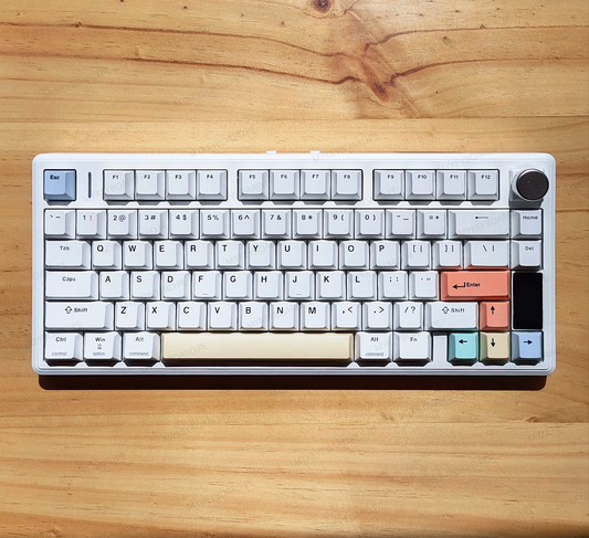 Teclado mecánico MyKeyboard EPOMAKER TH80 V2 Pro blanco con teclas de colores y pantalla LCD personalizable