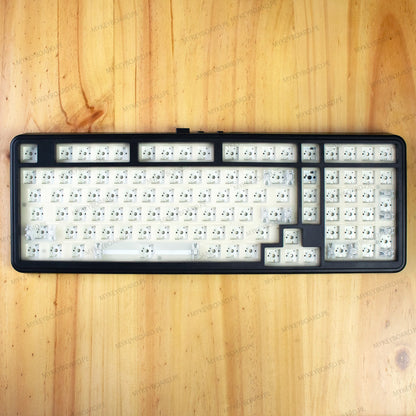 Base de teclado mecánico MyKeyboard EPOMAKER TH99 formato 100% con estructura Gasket Mount y diseño hot swap negro