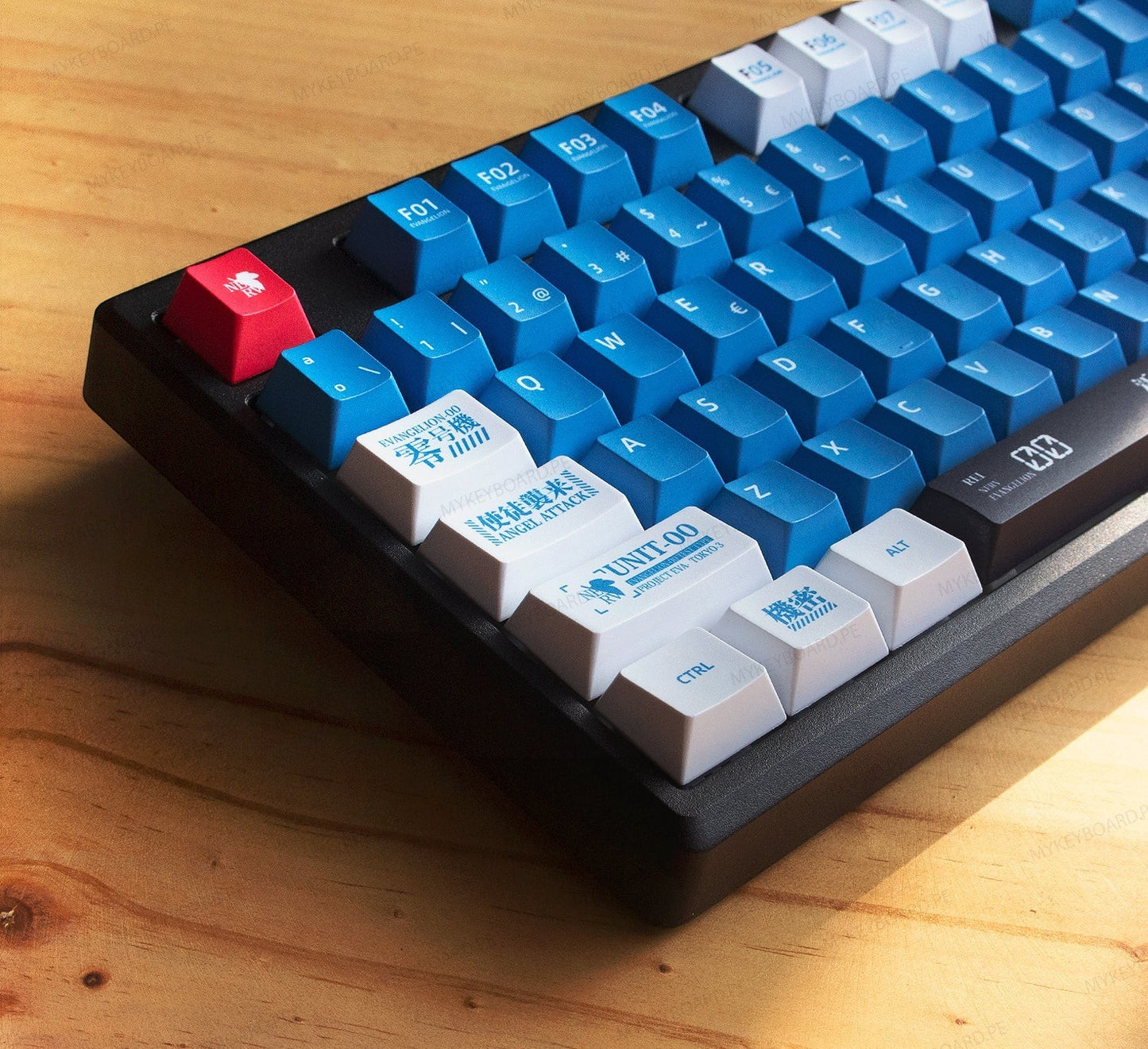 Teclado mecánico MyKeyboard Galaxy100 Evangelion EVA00 con teclas azules, blancas y rojas sobre base negra