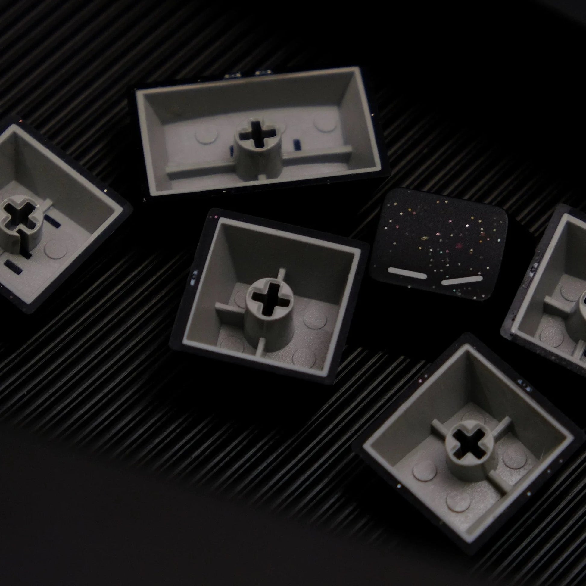 Keycaps MyKeyboard Jaycomia WOB Flash de perfil Cherry en ABS double shot con diseño moteado