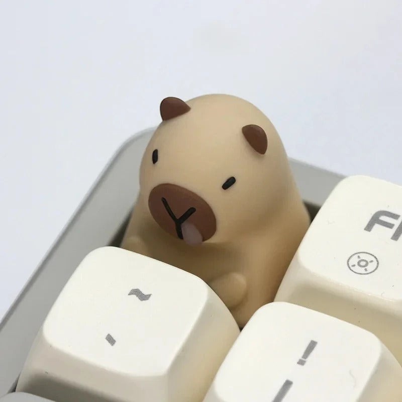Tecla artesanal MyKeyboard con figura de carpincho beige compatible con interruptores MX Cherry