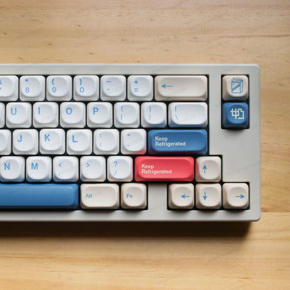 Teclado mecanico MyKeyboard EPOMAKER Createkeebs High65 V2 con teclas Soy Milk en tonos crema, azul y rojo